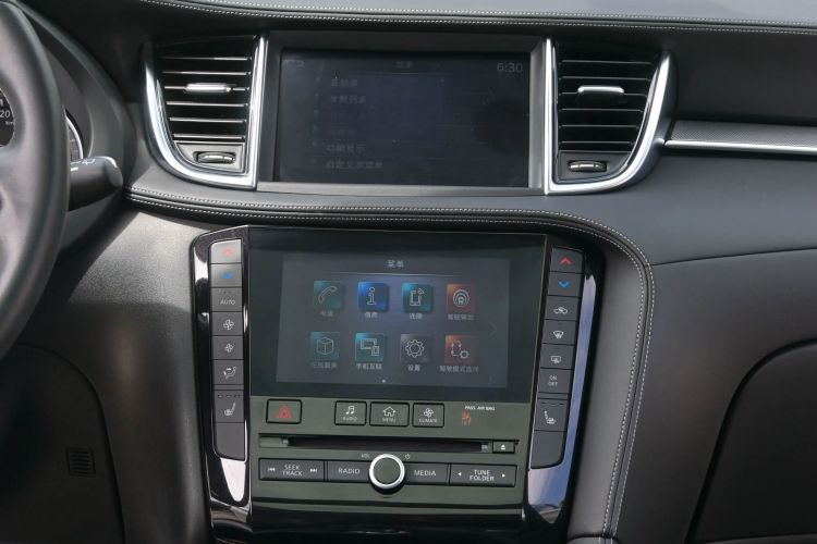Used Infiniti QX50 2020 2.0T All-Wheel-Drive Elite Version Interior 3