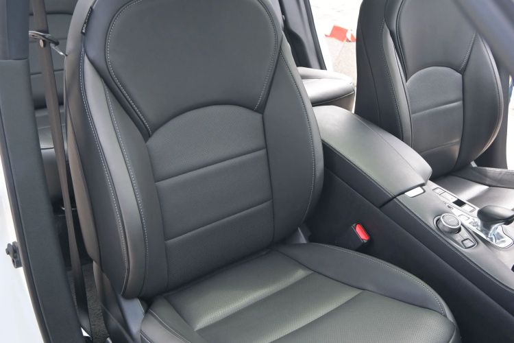 Used Infiniti QX50 2020 2.0T All-Wheel-Drive Elite Version Interior 9