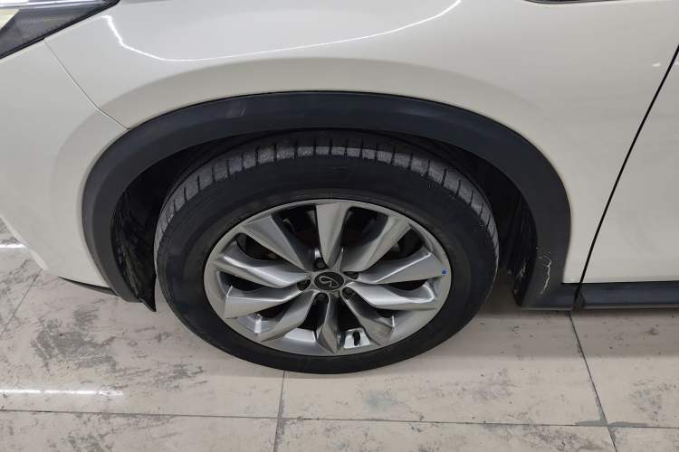 Used Infiniti QX50 2020 Revised Version 2.0T All-Wheel Drive Elite Edition Left Front Wheel Hub