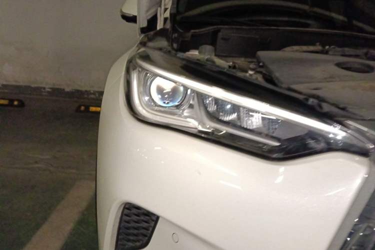 Used Infiniti QX50 2020 Revised Version 2.0T All-Wheel Drive Elite Edition Right Front Headlight