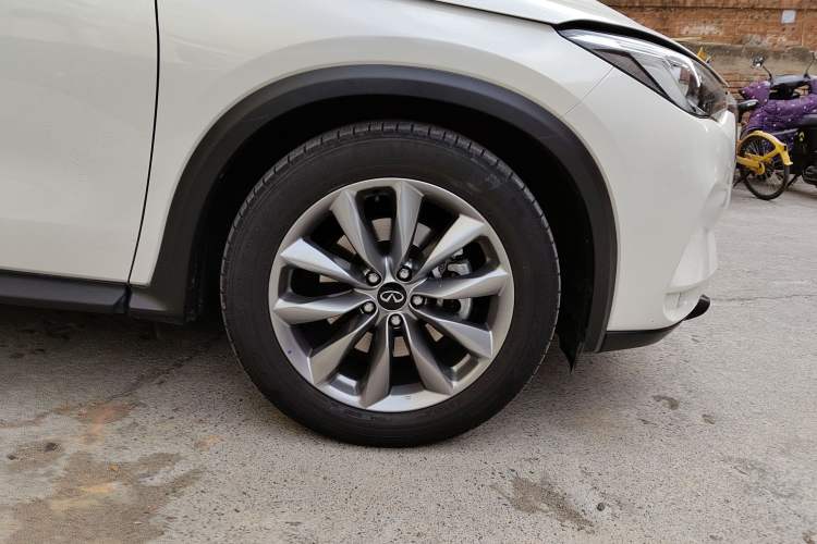 Used Infiniti QX50 2020 2.0T Two-Wheel Drive Fashion Edition Right Front Wheel Hub