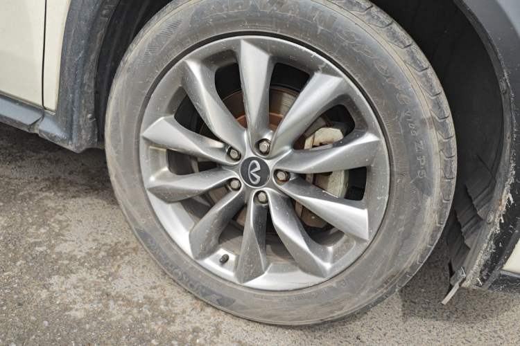 Used Infiniti QX50 2020 Revised Version 2.0T All-Wheel Drive Elite Edition Right Front Wheel Hub
