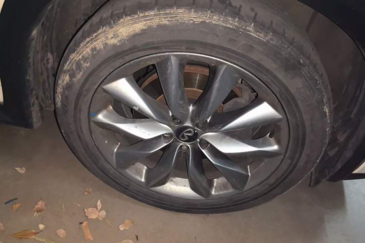 Used Infiniti QX50 2020 Revised Version 2.0T All-Wheel Drive Elite Edition Right Front Wheel Hub