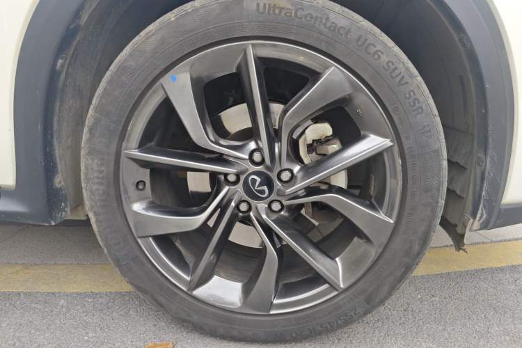 Used Infiniti QX50 2020 2.0T Four-Wheel Drive Navigation Edition Right Front Wheel Hub