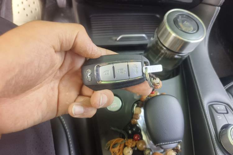 Used Infiniti QX50 2020 2.0T Two-Wheel Drive Fashion Edition Vehicle Key