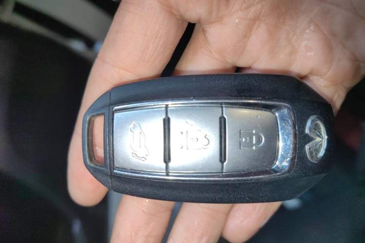 Used Infiniti QX50 2020 Revised Version 2.0T Two-Wheel Drive Fashion Edition Vehicle Key