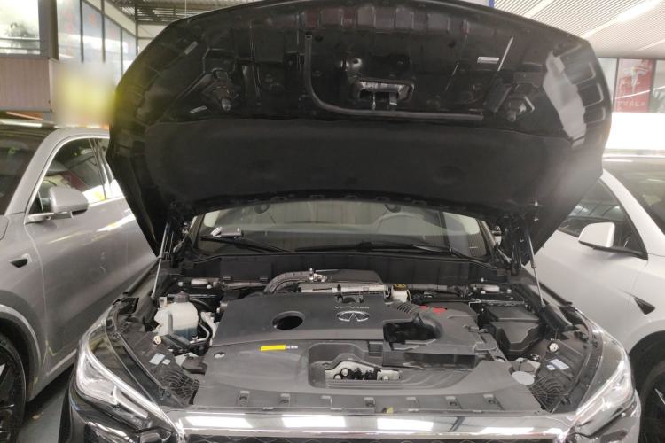Used Infiniti QX50 2022 2.0T Two-Wheel Drive Navigation Edition Engine Bay