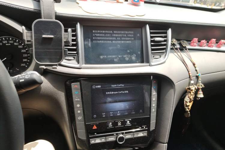 Used Infiniti QX50 2022 2.0T Two-Wheel Drive Navigation Edition Audio And AC Panel