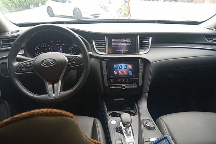 Used Infiniti QX50 2022 2.0T Two-Wheel Drive Fashion Edition Center Console