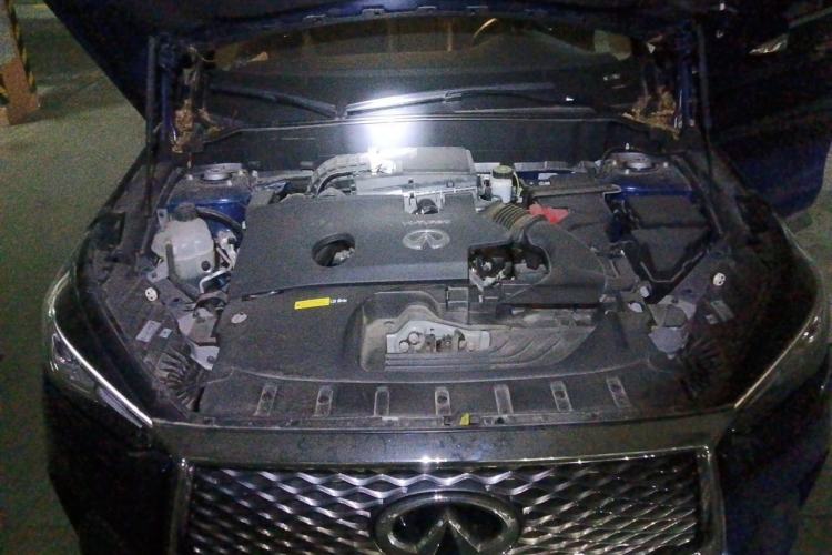 Used Infiniti QX50 2022 2.0T Two-Wheel Drive Navigation Edition Engine Bay