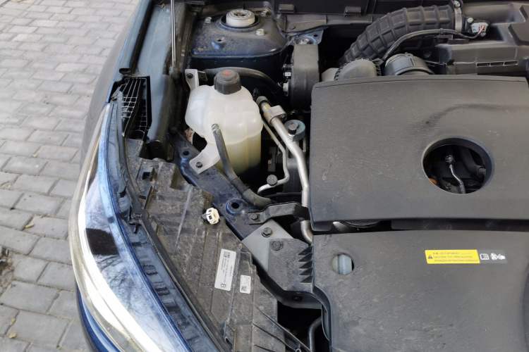 Used Infiniti QX50 2022 2.0T Two-Wheel Drive Navigation Edition Engine Bay Right