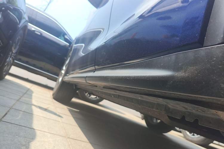 Used Infiniti QX50 2022 2.0T Two-Wheel Drive Fashion Edition Left Side Sill
