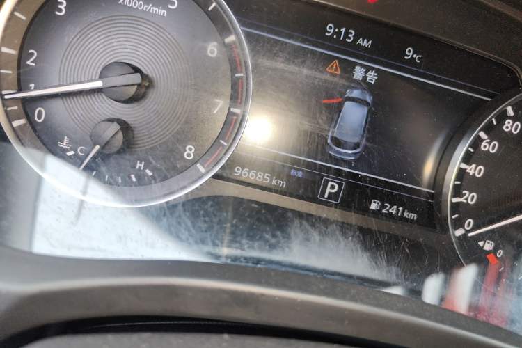 Used Infiniti QX50 2022 2.0T Two-Wheel Drive Navigation Edition Odometer Close Up