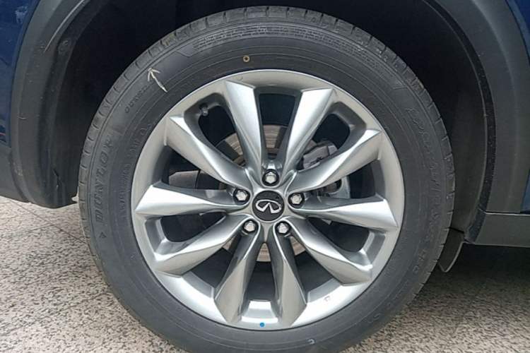 Used Infiniti QX50 2022 2.0T Two-Wheel Drive Fashion Edition Right Rear Wheel Hub