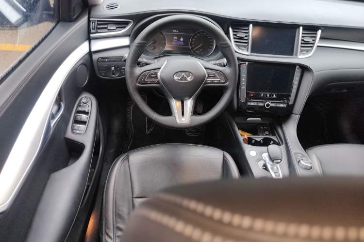 Used Infiniti QX50 2022 2.0T Two-Wheel Drive Navigation Edition Steering Wheel