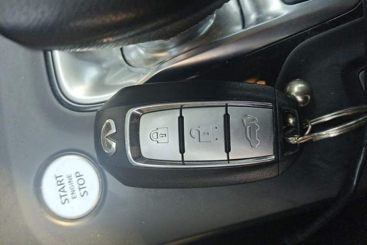 Used Infiniti QX50 2022 2.0T Two-Wheel Drive Navigation Edition Vehicle Key