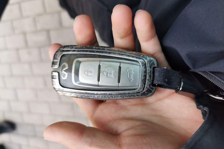 Used Infiniti QX50 2022 2.0T Two-Wheel Drive Navigation Edition Vehicle Key