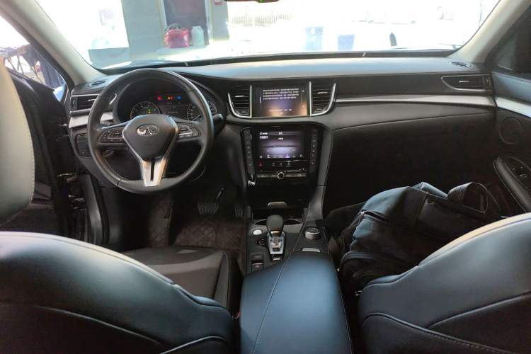 Used Infiniti QX50 2022 2.0T Four-Wheel Drive Elite Edition Center Console