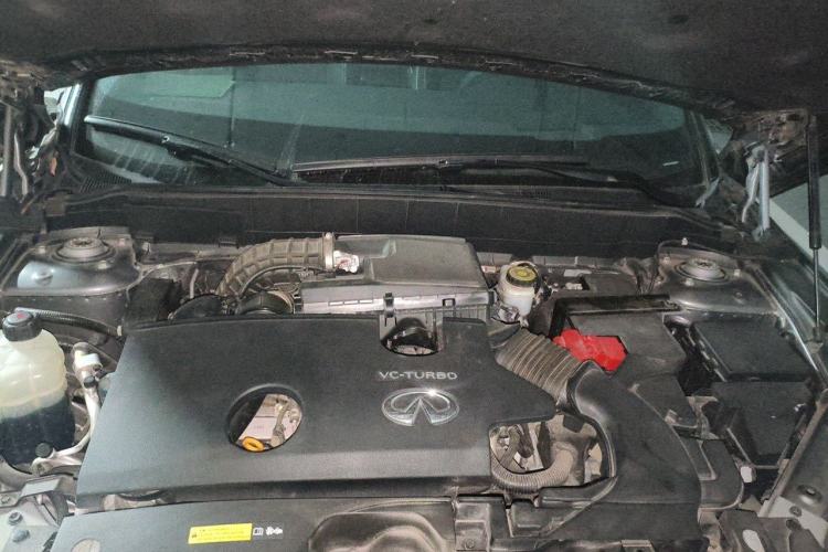 Used Infiniti QX50 2022 2.0T Four-Wheel Drive Flagship Edition Engine Bay