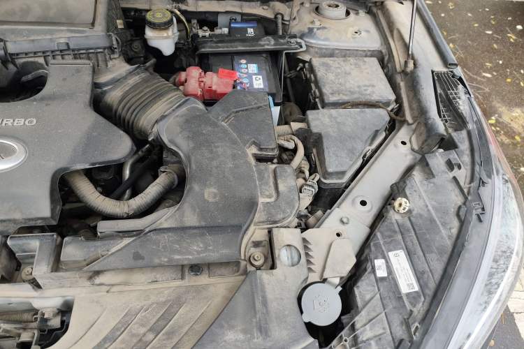 Used Infiniti QX50 2022 2.0T Two-Wheel Drive Fashion Edition Engine Bay Left