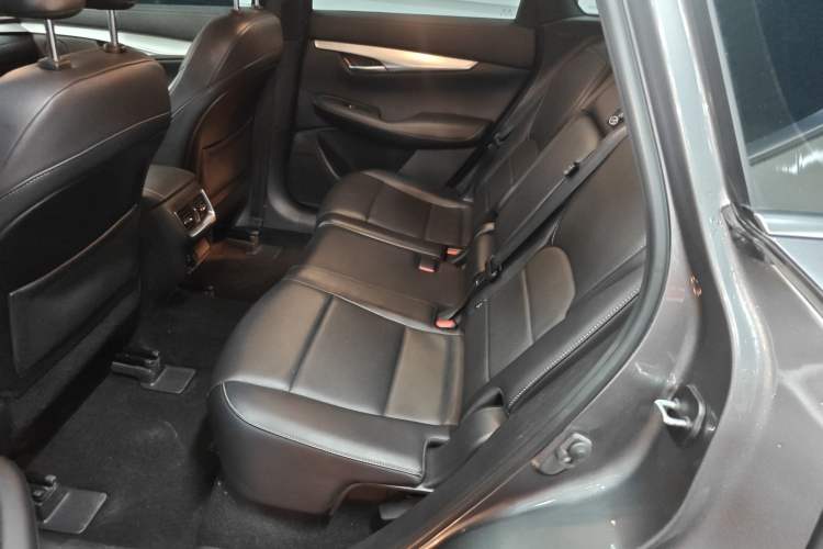 Used Infiniti QX50 2022 2.0T Two-Wheel Drive Navigation Edition Left Rear Seat
