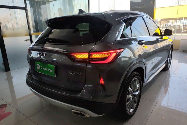 Used Infiniti QX50 2022 2.0T Four-Wheel Drive Elite Edition Rear Right 45 Deg