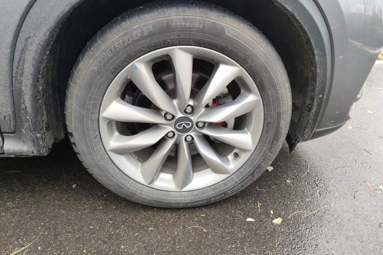 Used Infiniti QX50 2022 2.0T Two-Wheel Drive Fashion Edition Right Front Wheel Hub