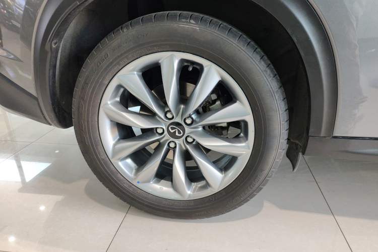 Used Infiniti QX50 2022 2.0T Four-Wheel Drive Elite Edition Right Rear Wheel Hub