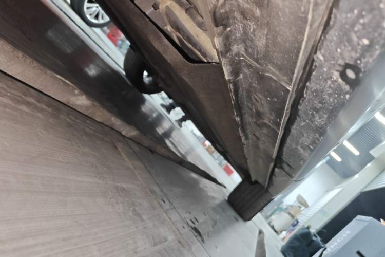 Used Infiniti QX50 2022 2.0T Two-Wheel Drive Navigation Edition Right Side Sill