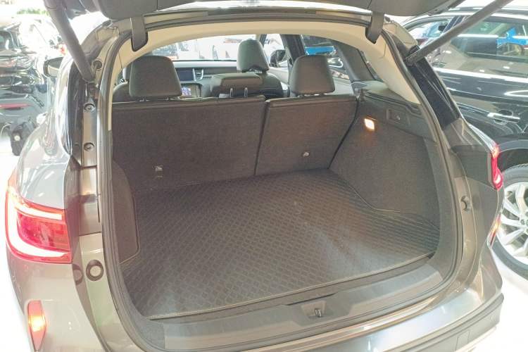 Used Infiniti QX50 2022 2.0T Two-Wheel Drive Navigation Edition Trunk