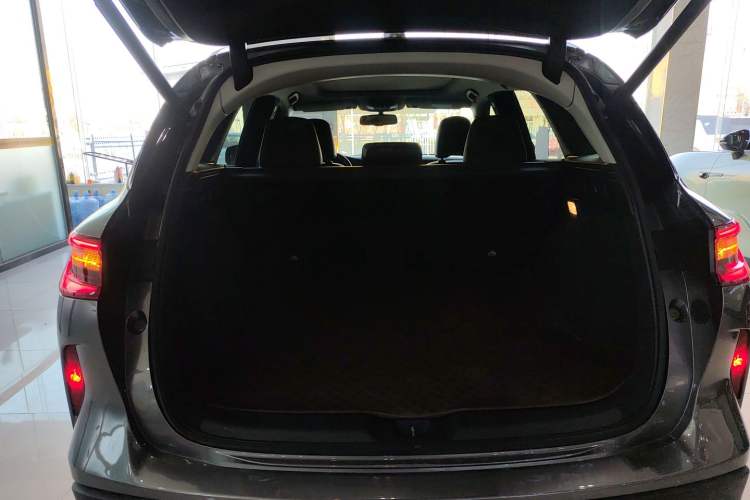 Used Infiniti QX50 2022 2.0T Four-Wheel Drive Elite Edition Trunk