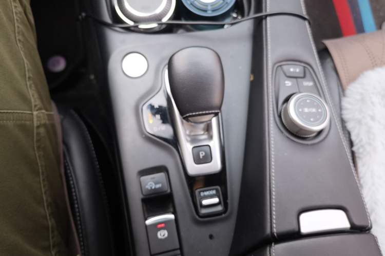 Used Infiniti QX50 2022 2.0T Two-Wheel Drive Fashion Edition Gear Lever