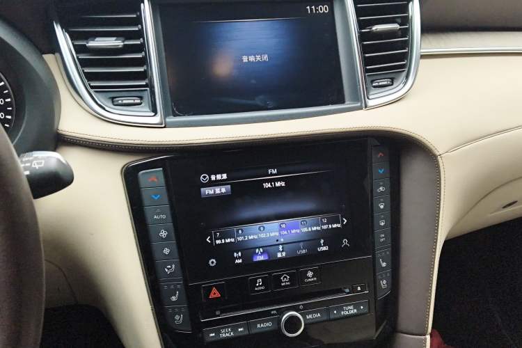 Used Infiniti QX50 2022 2.0T Four-Wheel Drive Flagship Edition Audio And AC Panel