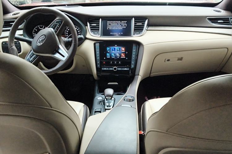 Used Infiniti QX50 2022 2.0T Four-Wheel Drive Flagship Edition Center Console