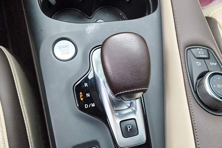 Used Infiniti QX50 2022 2.0T Four-Wheel Drive Flagship Edition Gear Lever