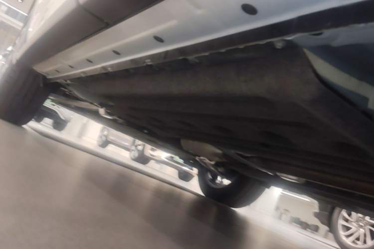 Used Infiniti QX50 2022 2.0T Four-Wheel Drive Elite Edition Chassis Rear Left