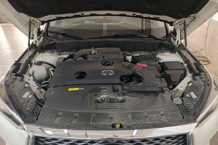 Used Infiniti QX50 2022 2.0T Two-Wheel Drive Navigation Edition Engine Bay