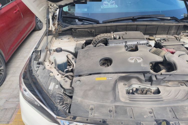 Used Infiniti QX50 2022 2.0T Four-Wheel Drive Elite Edition Engine Bay Right