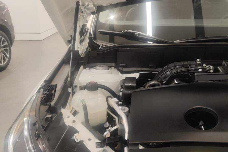 Used Infiniti QX50 2022 2.0T Four-Wheel Drive Elite Edition Engine Bay Right