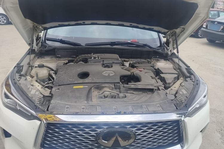 Used Infiniti QX50 2022 2.0T Four-Wheel Drive Navigation Edition Engine Bay