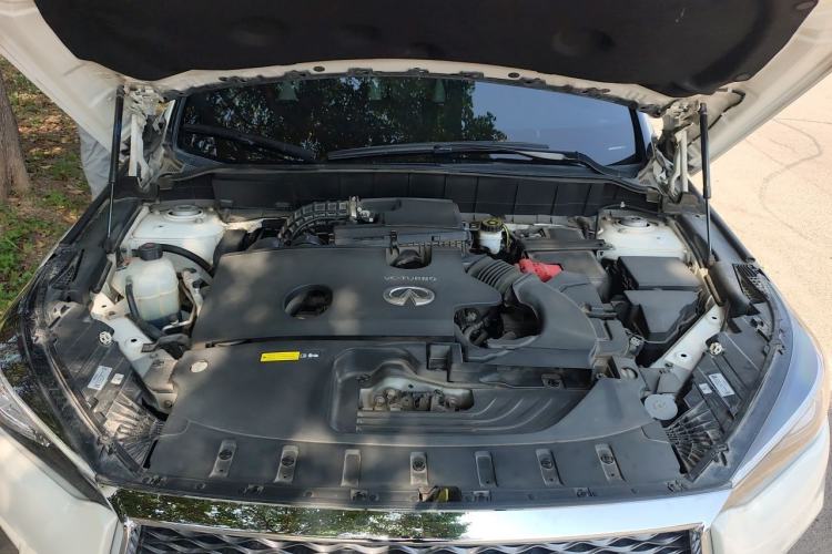 Used Infiniti QX50 2022 2.0T Two-Wheel Drive Navigation Edition Engine Bay