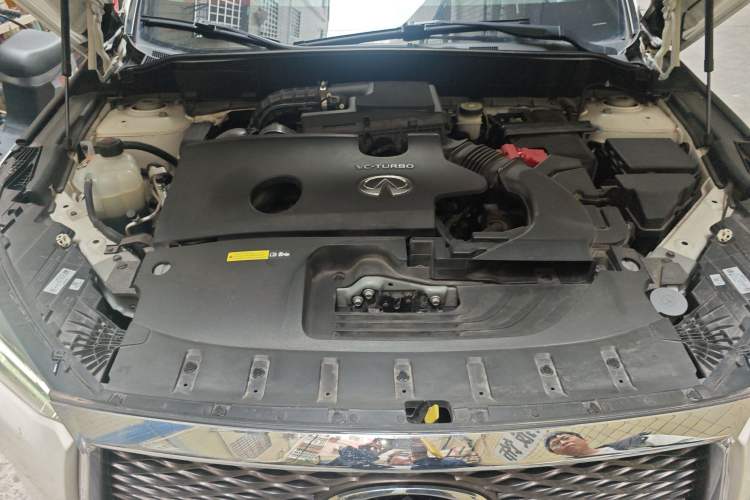 Used Infiniti QX50 2022 2.0T Two-Wheel Drive Navigation Edition Engine Bay