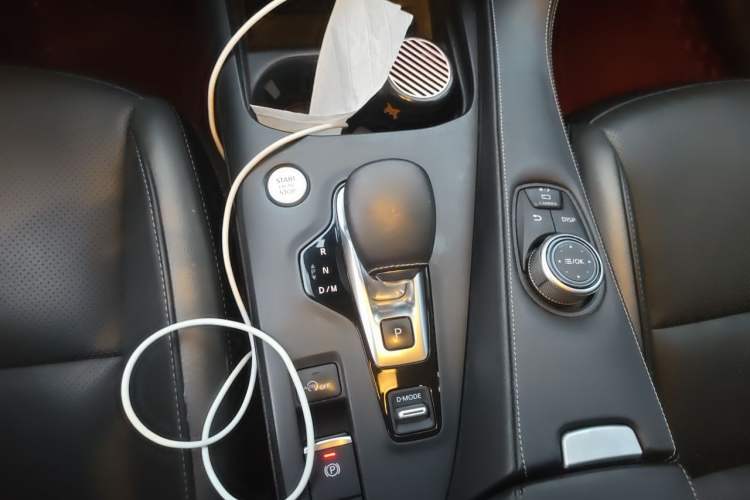 Used Infiniti QX50 2022 2.0T Four-Wheel Drive Navigation Edition Gear Lever