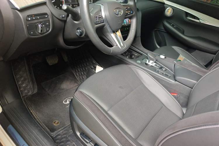Used Infiniti QX50 2022 2.0T Two-Wheel Drive Navigation Edition Interior 3