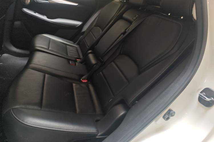 Used Infiniti QX50 2022 2.0T Two-Wheel Drive Navigation Edition Left Rear Seat