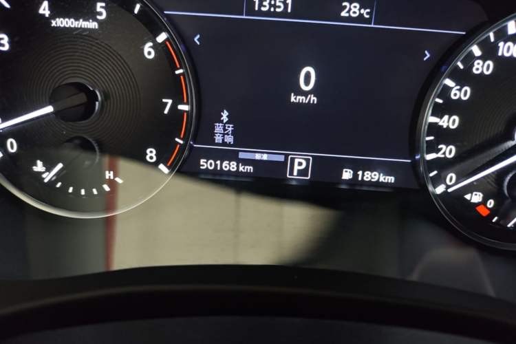 Used Infiniti QX50 2022 2.0T Two-Wheel Drive Navigation Edition Odometer Close Up