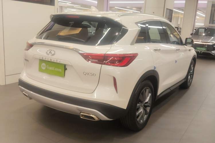 Used Infiniti QX50 2022 2.0T Four-Wheel Drive Elite Edition Rear Right 45 Deg