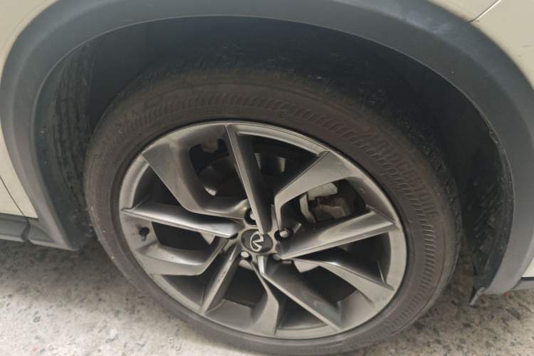 Used Infiniti QX50 2022 2.0T Two-Wheel Drive Navigation Edition Right Front Wheel Hub