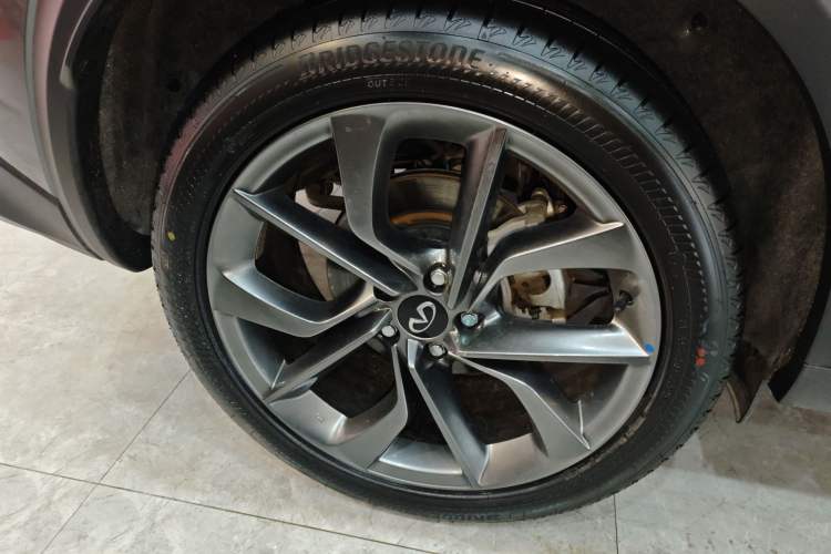 Used Infiniti QX50 2024 2.0T Two-Wheel Drive Navigation Edition Right Rear Wheel Hub
