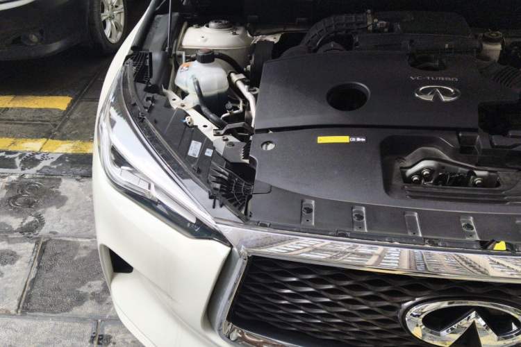 Used Infiniti QX50 2024 2.0T Two-Wheel Drive Navigation Edition Engine Bay Right
